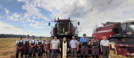 Божьей помощи в уборочной кампании!